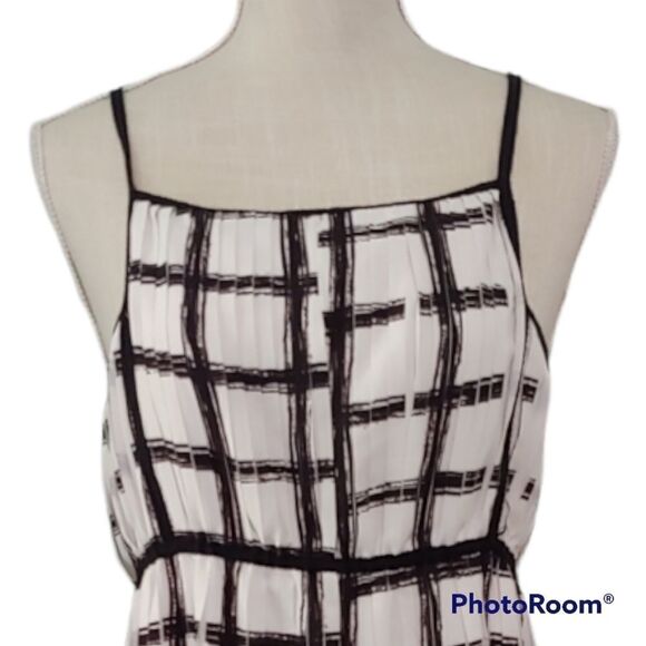Max Studio white black Pleated Windowpane Crepe spaghetti strap flowy dress - Picture 3 of 6